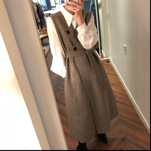 

ewq] 2021 autumn ladies retro pointed collar long sleeved shirt double breasted strappy duffle check vest dress 2 piece set, Gray