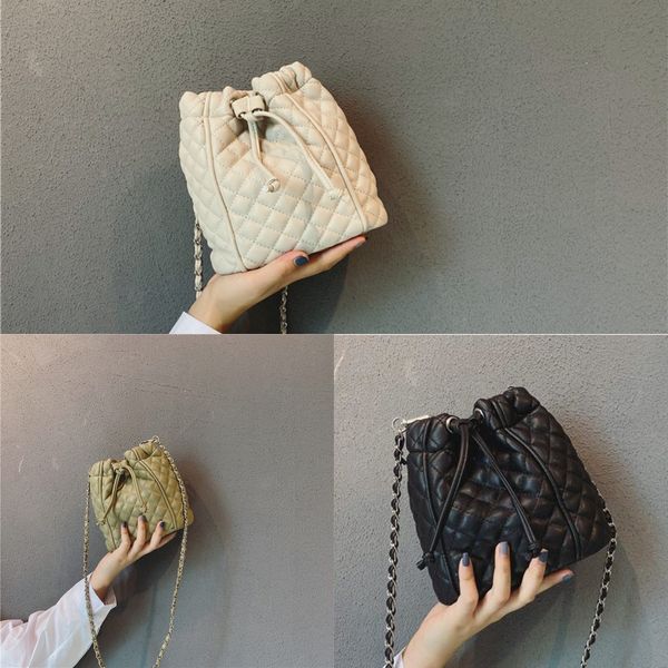 

small bucket women 2020 new fashion summer korean versatile foreign style bucket postman package postman packageins messenger bag lingge cha