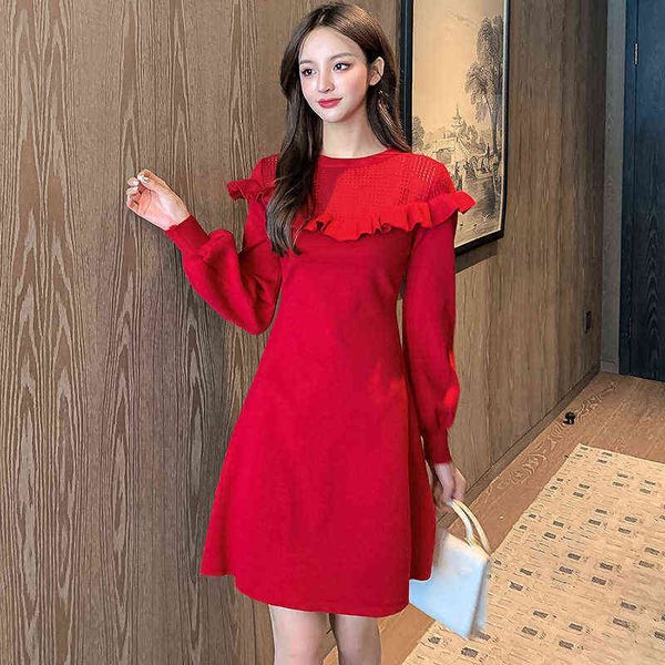 

woman casual dresses 2022 style, elegant knitted dresses, fashionable backing, age reducing middle and long skirt, Black;gray