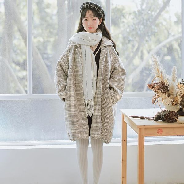 

thin 2021 new age-reducing of foreign autumn winter literature and art wind medium wool female coat dcoy, Black;brown