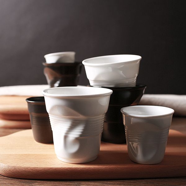 Tazze da caffè in porcellana di alta qualità in ceramica breve nero opaco bianco stile europeo colazione tazza da tè al latte tazze origami bicchieri LJ200821