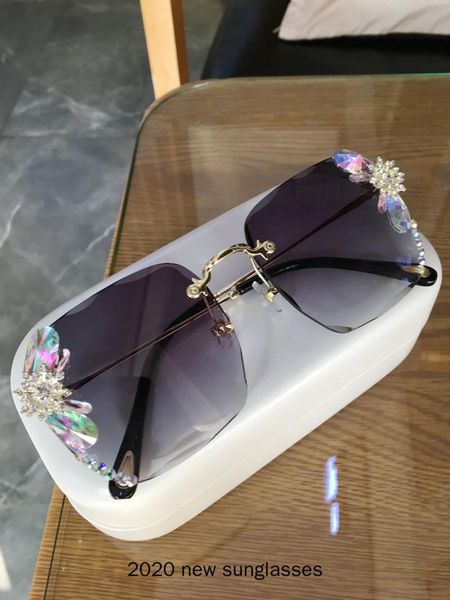 

sunglasses luxury women rhinestone shades rimless sun glasses female designer diamond gradual trend eyewear nx, White;black