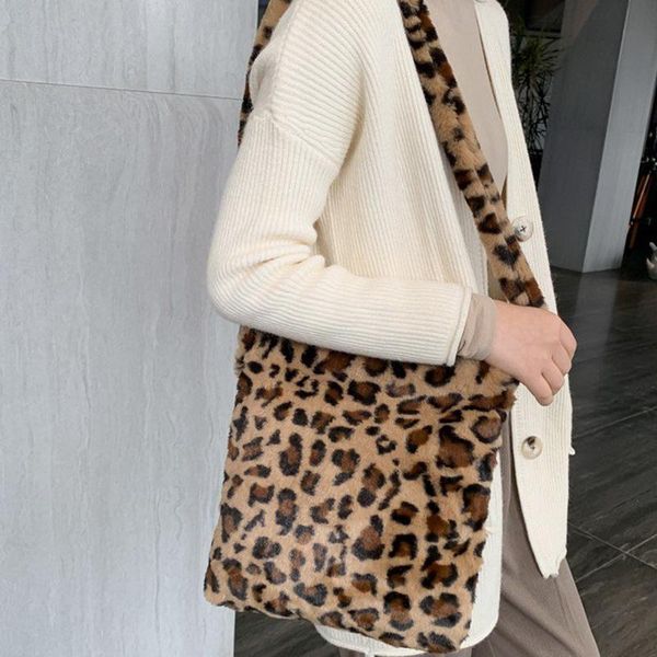 

shoulder bags fashion ladies chain handbags plush for women winter female large capacity messenger bag soft warm fauxfur