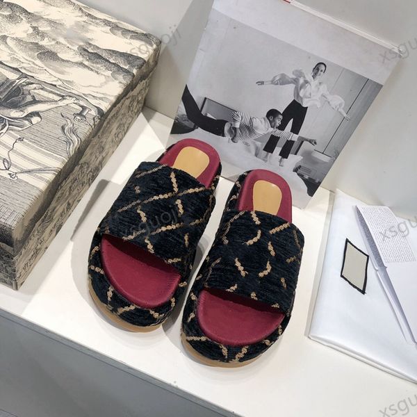 

woman slipper fashion beach thick bottom slipper luxury platform alphabet lady sandals leather high heel slippers large size 35-42, Black