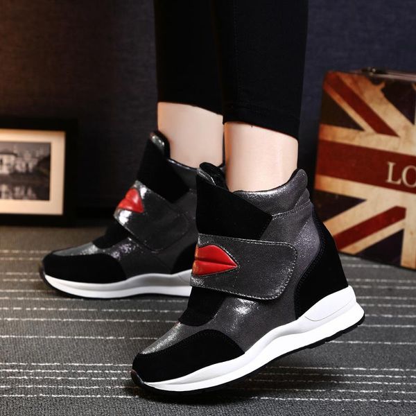 

2020 autumn winter warm new plus velvet womens shoes boots big lips invisible height increase casual shoes short plush hook loop, Black