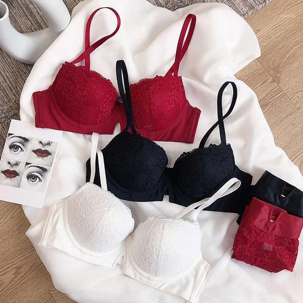 

comfortable thicken cotton brassiere embroidery bras underwear set bcd cup plus size bra set women lingerie suits lace1, Red;black