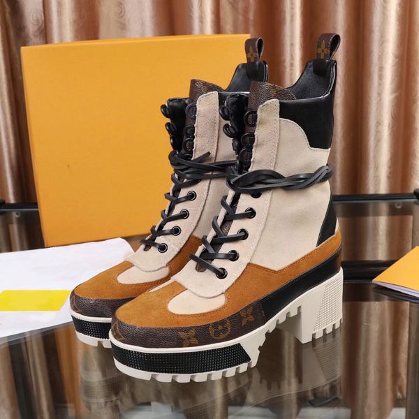 

2021 new high-quality thick-soled warm boots, comfortable and breathable fashion trend ladies outdoor snow boots, Black