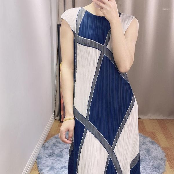 

2020 summer loose color matching women's dress miyak fold western style plus size thin section was thin mid-length dress tide 781, Black;gray