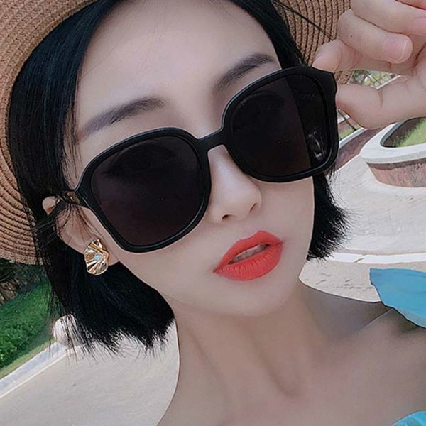 

personality trend street shooting women's sun glasses fashion simple men's glasses sunglasses personalized ocean sunglasses, White;black