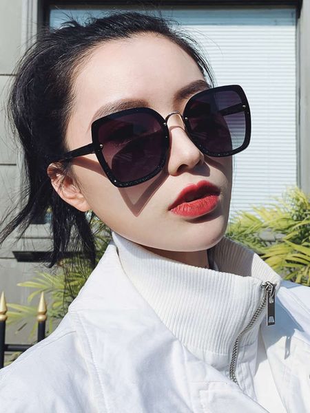 

round 2020 sunglasses women's face sunglasses thin special polarizer for driving, White;black
