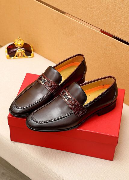 

2022 mens dress shoes fashion brand designer genuine leather flats gentlemen business oxfords travel walk casual shoes size 38-45, Black