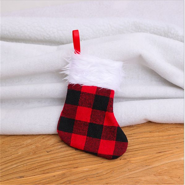 

13*18cm christmas stocking plush patchwork plaid grid long socks xmas tree pendent candy gifts bag purse storage packing decoration e102103