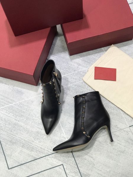 

new layer cowhide rivet pointed thin heel high heel short boots punk naked boots show girl in autumn and winter 2020, Black