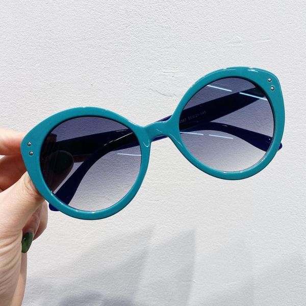 

sunglasses qpeclou 2021 fashion big frame cat eye women brand desigenr vintage rivet sun glasses female cateye shades1, White;black