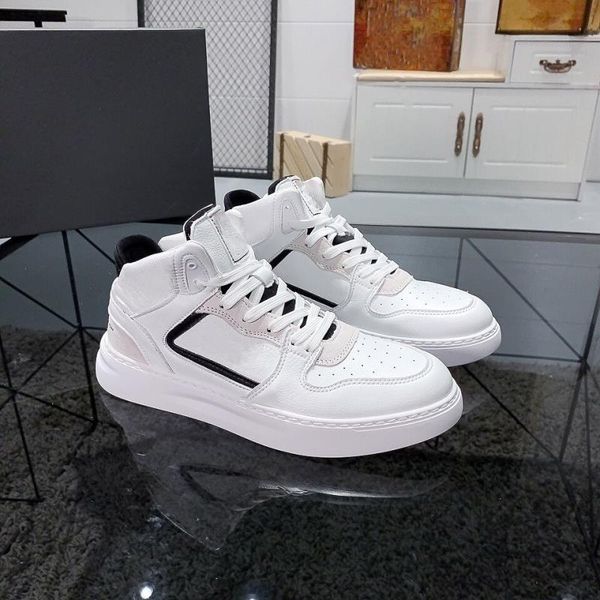 

the new series of casual men's shoes. the classic design has become a fashion darling that never ends. classic casual style. the upper, Black