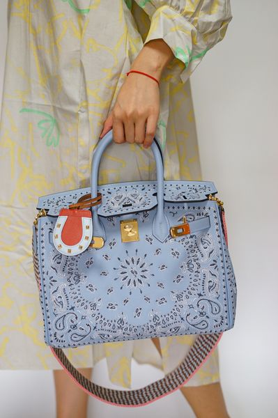 

factory wholsale fully handmade artical embroidery blue design handbag30cm,epsom leather,gold hardware,5colors,fast delivery