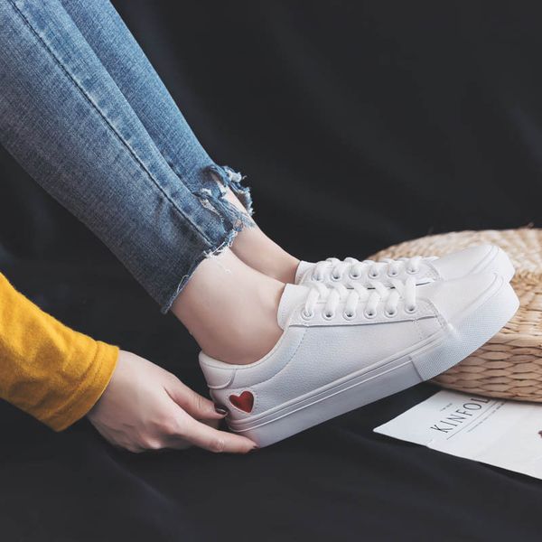 

leather woman shoes fashion new woman pu leather shoes ladies breathable cute heart flats casual shoes white sneakers fashion lj200824, Black
