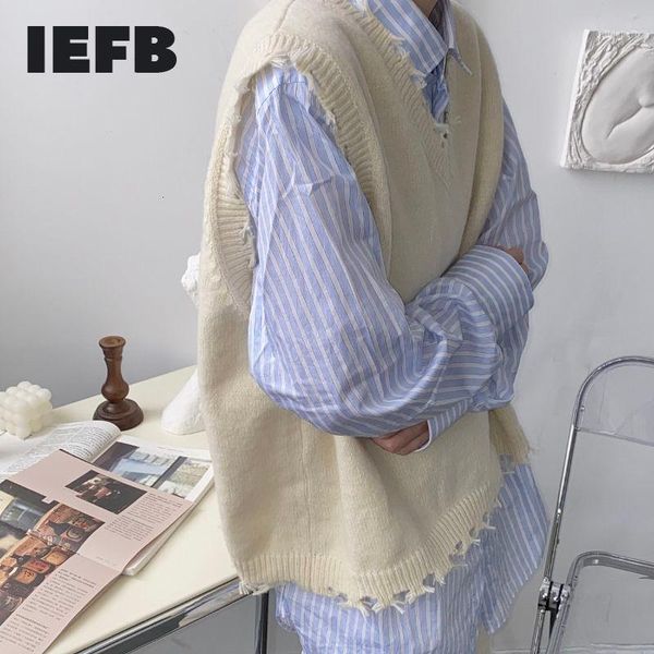 

men's vests iefb korean fashion autumn and winter destroy short loose kintwear sweater vest v collar kint clithes 9y46461, Black;white