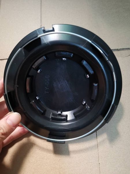 

8pcs 144mm abs material karachi black is suitable for mercedesbenz amg c63 s65 c63s wheel hub cover wheel center cover