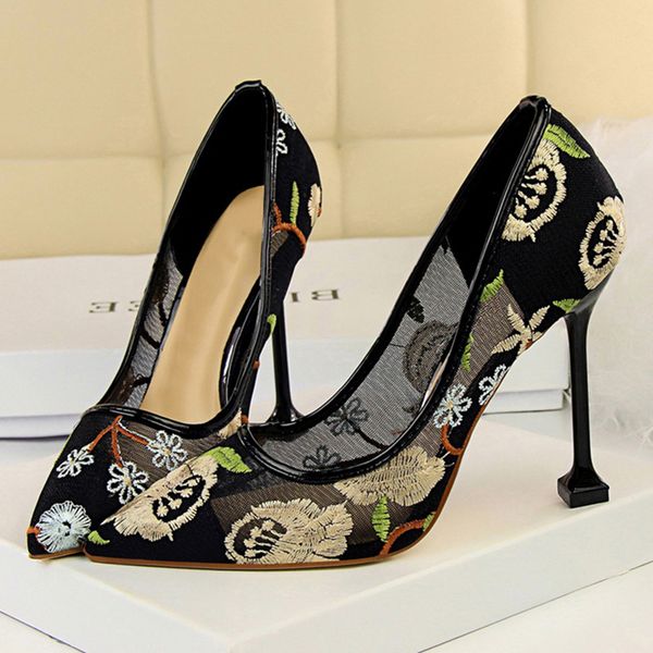 

pointed flower embroidery pumps womens wedding party stiletto high heels european womens high heels hollowmultifunction, Black