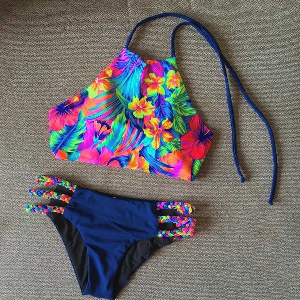 

2019 hanging neck bikini flower print rope split swimsuit, White;black