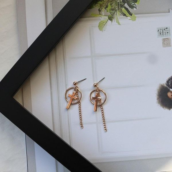 

простой металл стиль серьги для женщин геометрическая круговая длинные цепи кисточкой крест кулон мода уха ювелирные изделия лучшие подарки, Black;white