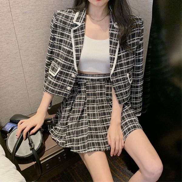 

2021 new fried street pleated skirt suit female 2021 spring new western style two-piece fashion temperament e4hd, White