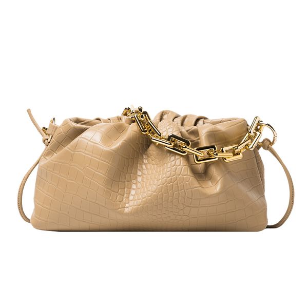 

2020 luxury designer small cute lady shoulder bag crossbody day pleated dumpling shoulder messenger bags cloud bag for women c1223