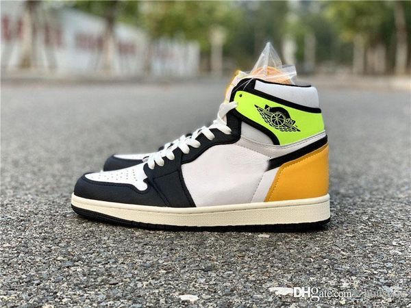 

new air authentic 1 high og volt gold sneakers white volt university gold black xiii retro men women outdoor sports shoes with box 555088-11