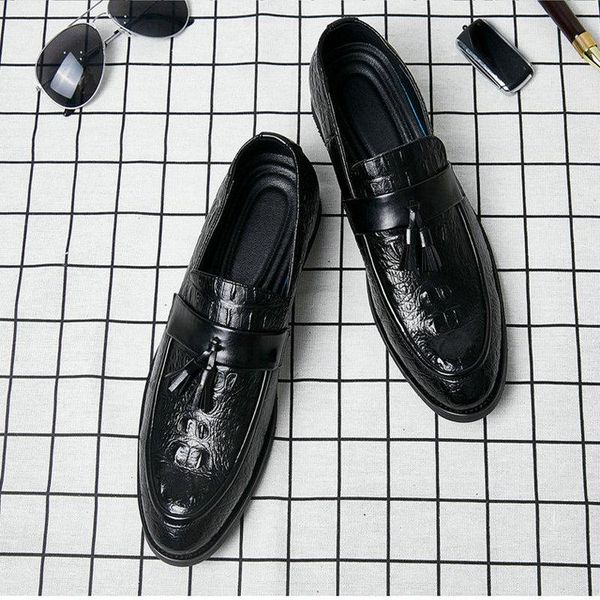 

2020 autumn new crocodile pattern men's pointed leather shoes business oxfords men dress shoes large size c22-27, Black