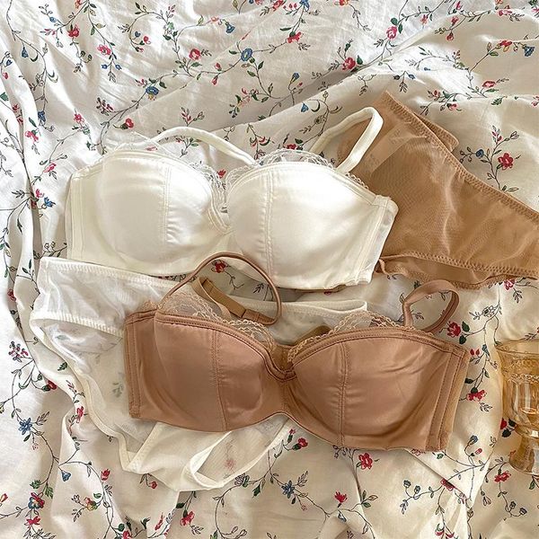 

bras sets wriufred lace stitching bralette glossy deep v underwear suit silk thin tube style seamless bra and panty, Red;black