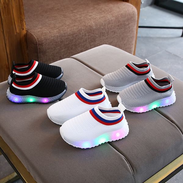 

2019 autumn new slip-on kids shoes with light tenis led infantil for boys sport lighting led shoes children glowing sneakers c1002, Black;red