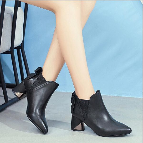 

european and american mid-heel pointed toe boots comfortable short boots 2020 autumn and winter new fashion women's boots, Black
