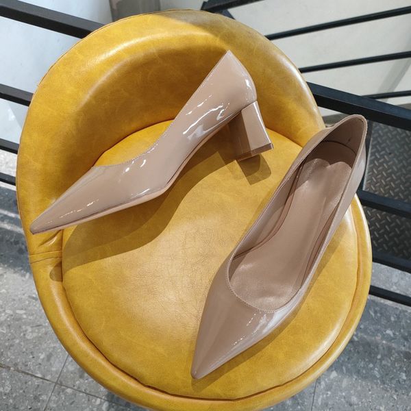 

2020 новый равнину тонкого каблука среднего каблука полная кожа отметила одинокую обувные женскую обувь четыре сезона обуви рабочей обувь че, Black