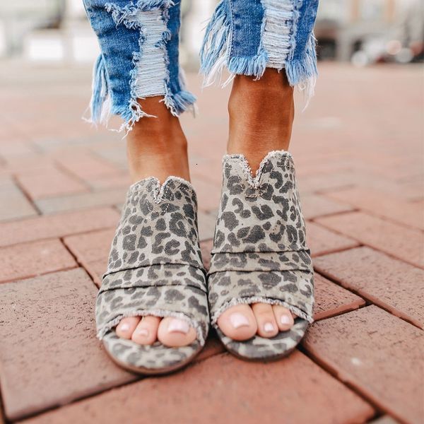 

2021 new women spring fish mouth slippers hollow european and american low heel ladies shoes outdoor sandals 1wsp, Black