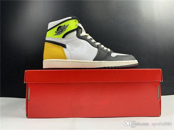 

2021 air authentic 1 high og volt gold sneakers white volt university gold black retro men women outdoor sports shoes with box
