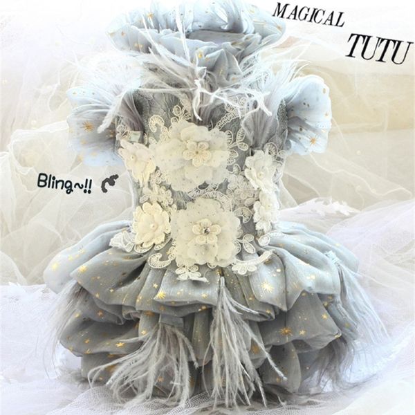 Kostenloser Versand Luxuriöse Hundekleidung Haustier Hochzeitskleid Prominente Senior Grau 3D Perlen Kopfschmuck Feder Royal Yorkie 201114