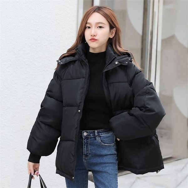 Estilo coreano Mulheres de inverno para baixo jaqueta enorme enorme solto com capuz jaquetas de soprador feminino curto acolchoado mulheres sólidas para baixo casaco lj201021