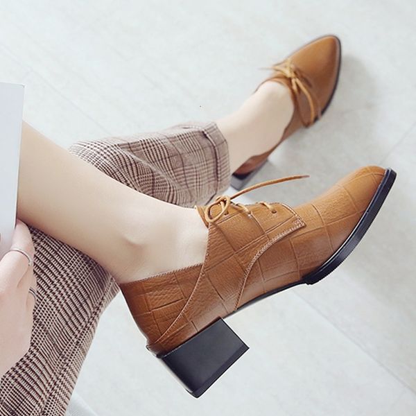 

2021 female pumps plus size pointed in relief trellises british style lace shoes ladies'shoes ios9, Black