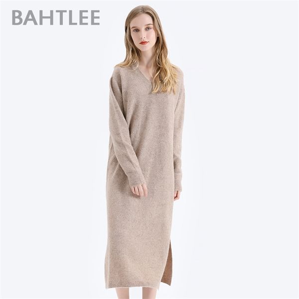 

bahtlee women yak velvet pullover sweater autumn winter wool knitted jumper long sleeves v-neck loose style 201221, White;black