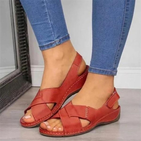 

new 2021 will see mouth-slant fish retro-feminine slippers with low heels sandals women's large kgp6, Black