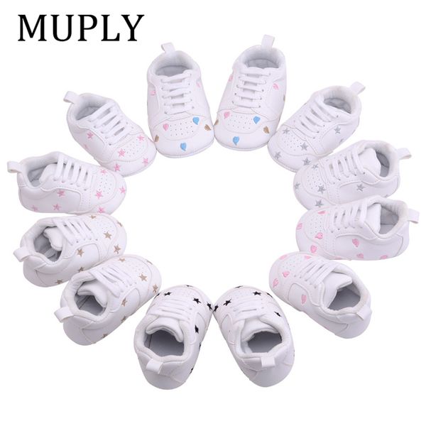 2 çift / paket bebek ayakkabı yenidoğan erkek kız kalp yıldız desen ilk yürüyüşe çocuklar çocuklar boddlers lace up pu sneakers 0-18 ay lj201104