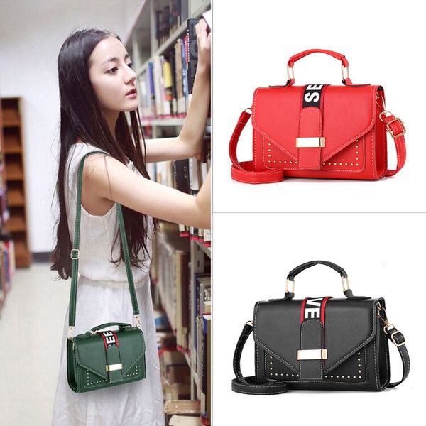 

hbp non-brand small bag women's 2021 new fashion messenger bag, one shoulder versatile, ins super fire net red envelope sport.0018