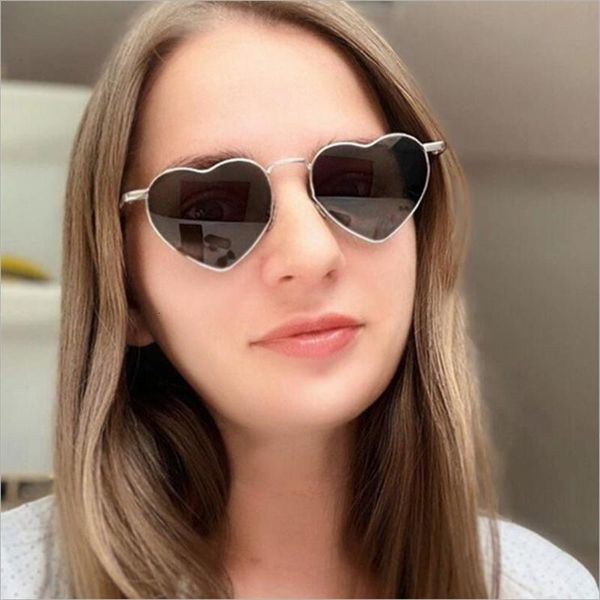 

designer new arrival 2021 fashion designer heart sunglasses ladies unique summer vintage sun glasses men women accessories uv400, White;black