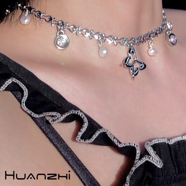 

huanzhi 2020 новый punk rhinestone pearl choker hollow подвеска бабочка ключицы цепи ожерелье для женщин партии ювелирных изделий, Golden;silver