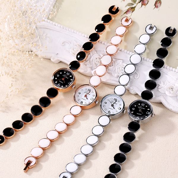 

wholesale 30pcs mixed color fashion 19mm x 9mm 26g quartz ladies watch women's children's students watches casual wristwatches ch0, Slivery;brown