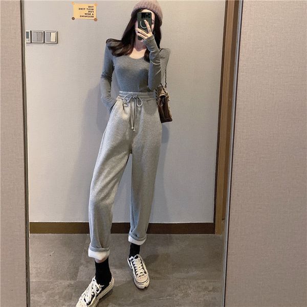 

2020 autumn new slim round neck t-shirt bottom coat + grey casual pants two piece fashion suit for women