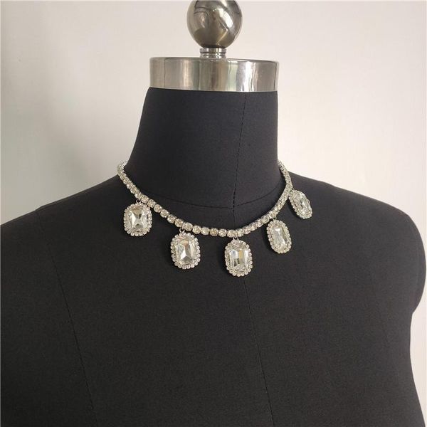 

chokers niuyitong fashion big crystal rhinestone pendant jewelry for women elegant banquet gifts collier femme, Golden;silver