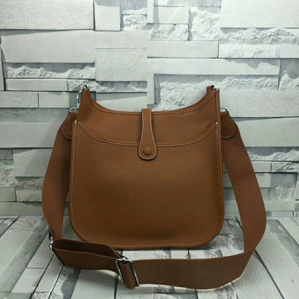 

2020 new bucket buckle fashion handbag simple handbag backpack shoulder broadband hollow women's bag sale versatile bag single leis juc