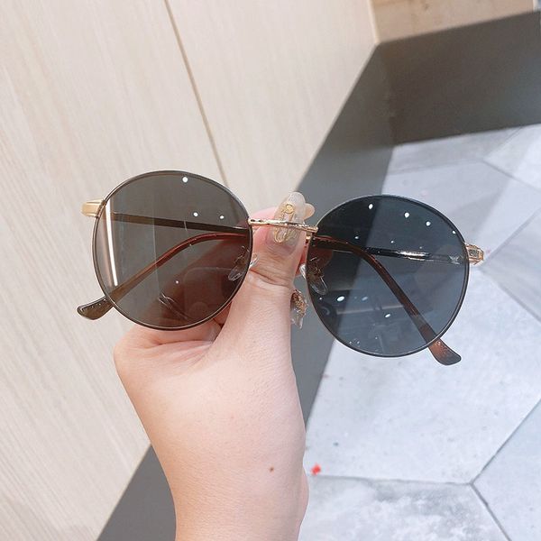 

2020 new big thin net red street smyopia sunglasses women anti ultraviolet small face fashion, White;black